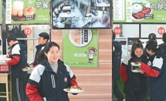 <b>面入驻了多家外卖店肆</b>
